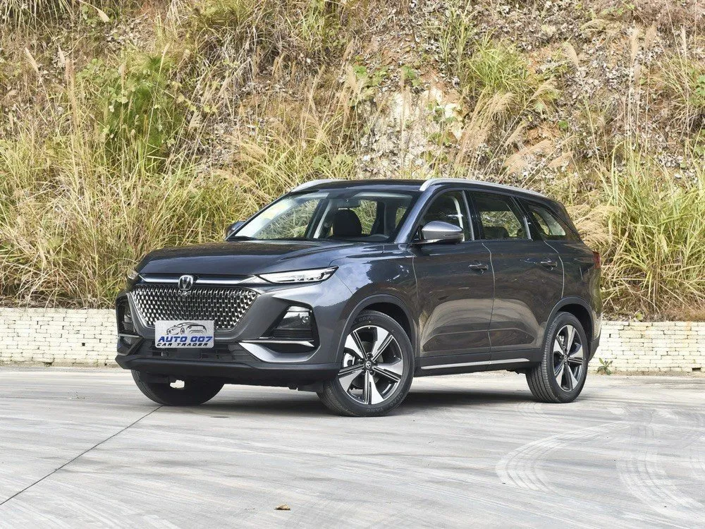 Bensiiniauto Changan X7 Plus